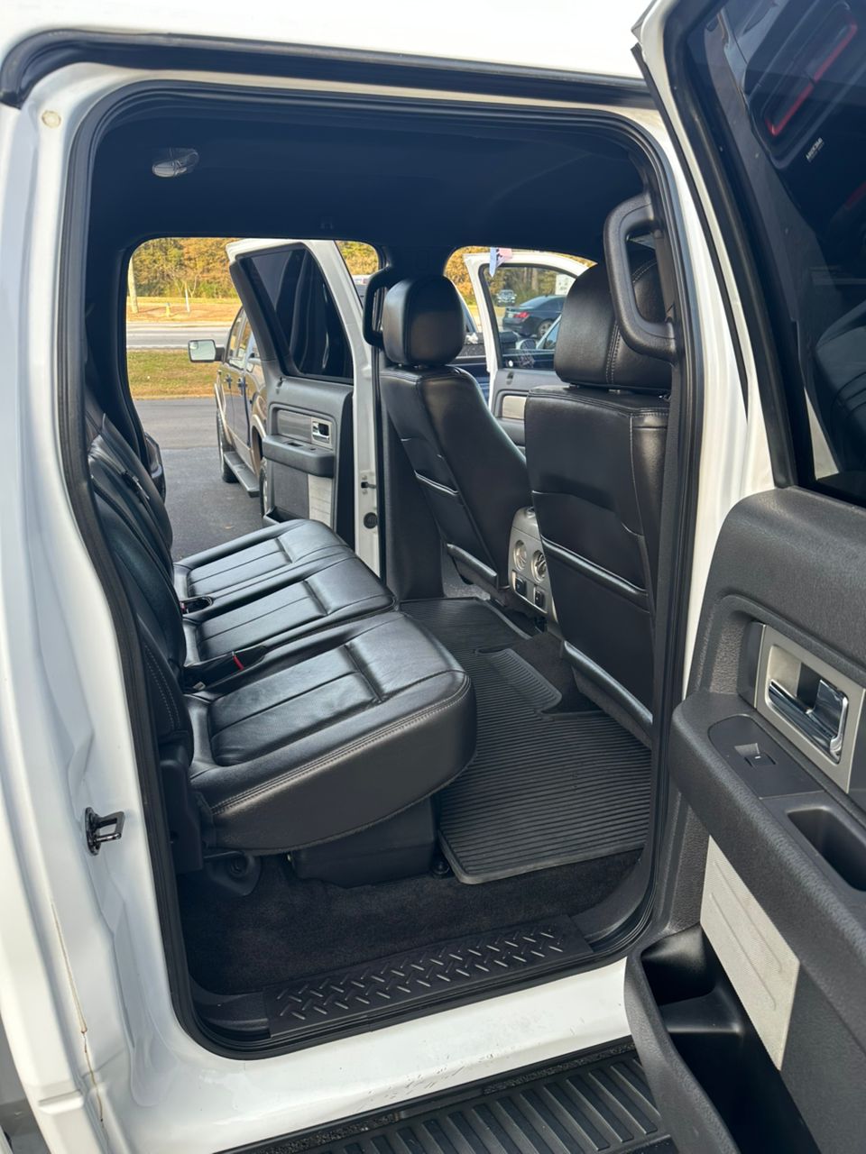 
								Ford F150 SuperCrew Cab FX4 2013 White full									