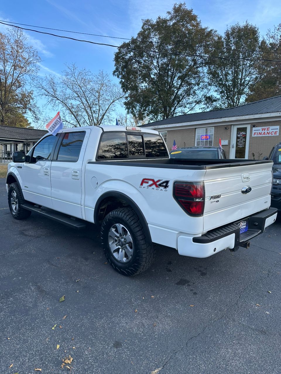 
								Ford F150 SuperCrew Cab FX4 2013 White full									