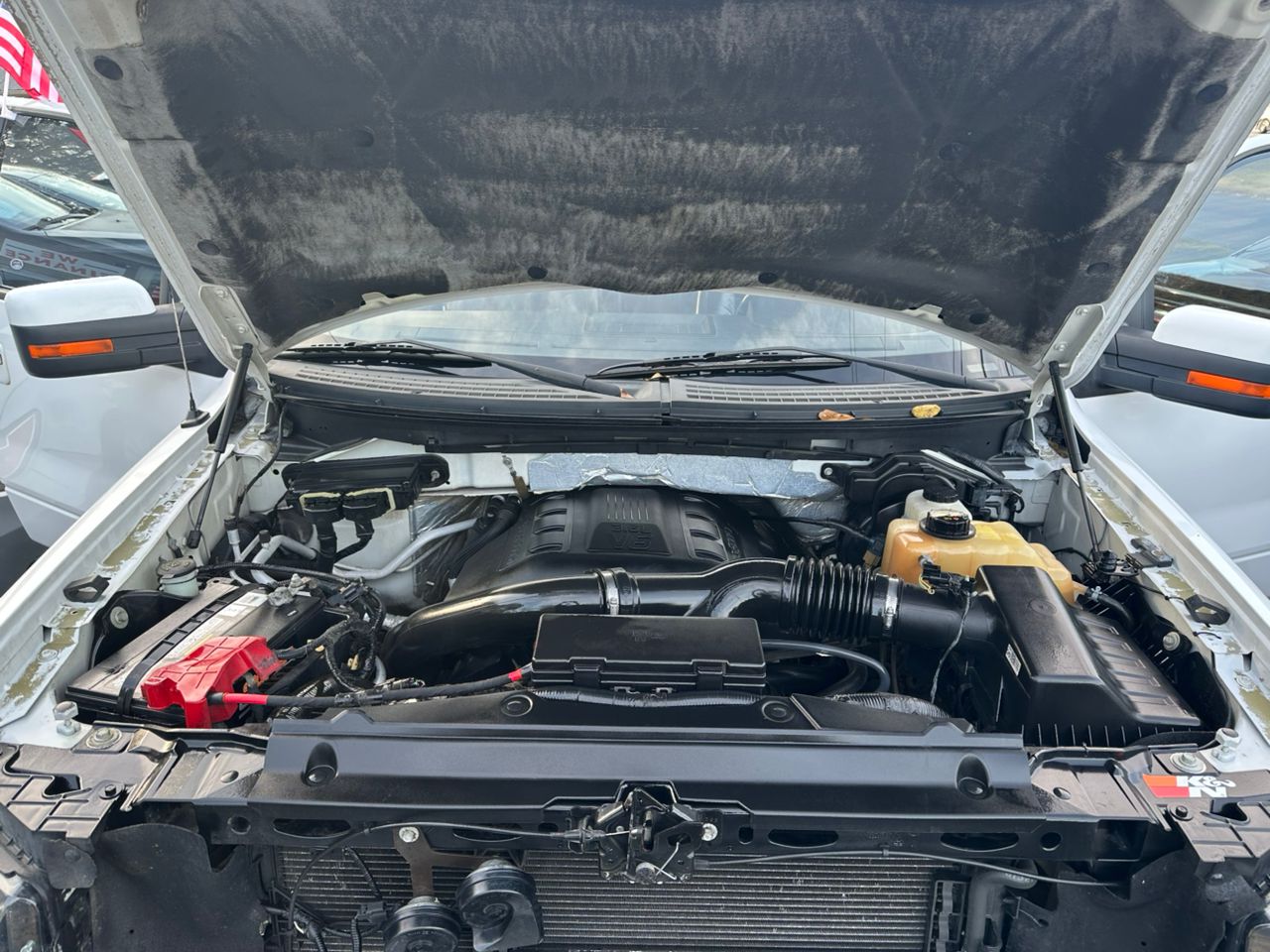 
								Ford F150 SuperCrew Cab FX4 2013 White full									