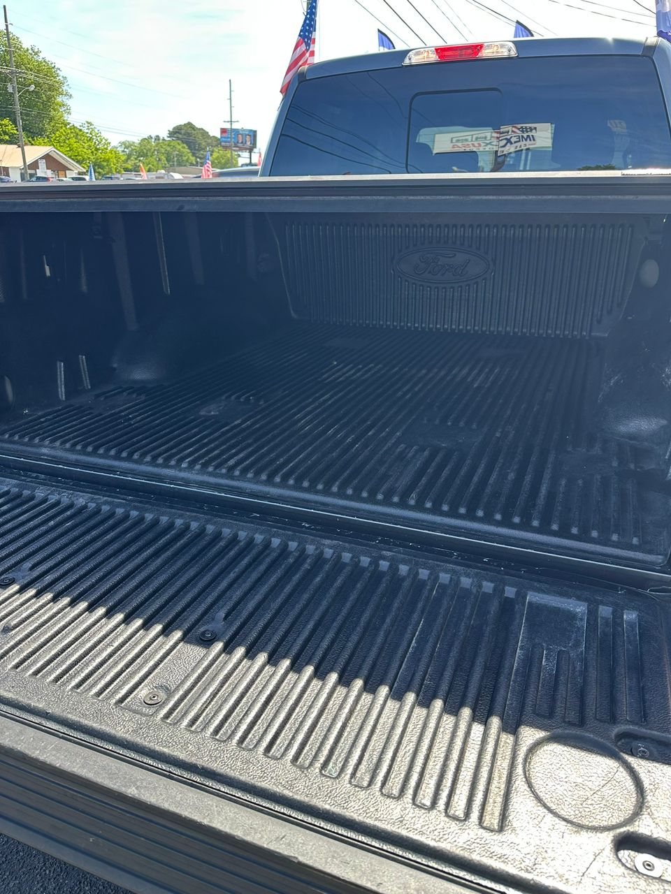 
								Ford F150 SuperCrew Cab XLT Pickup  Gray 2015 full									