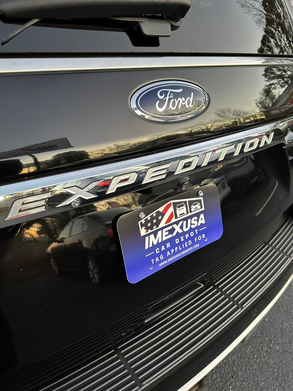 
								Ford Expedition Max XLT Sport full									