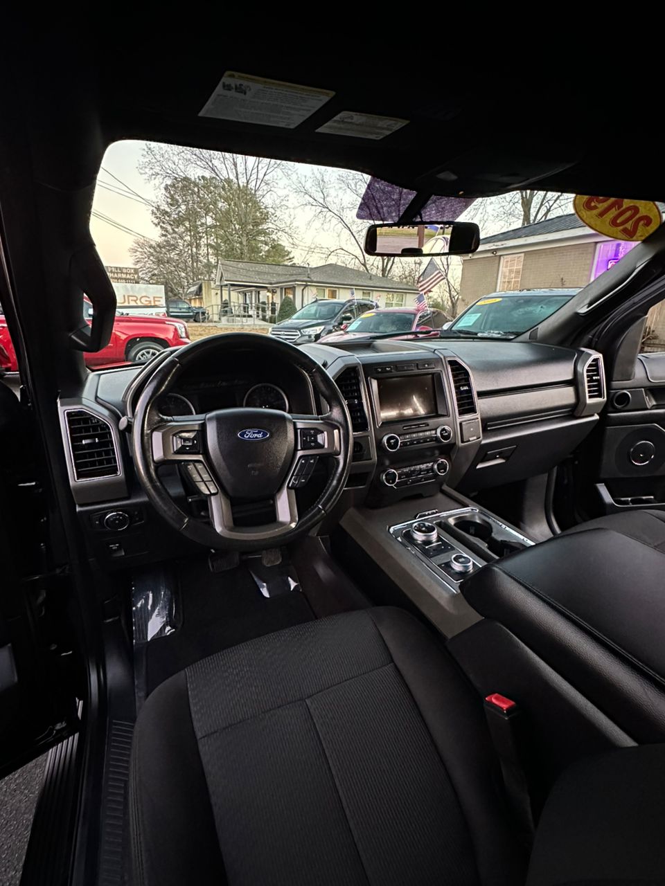 
								Ford Expedition Max XLT Sport full									