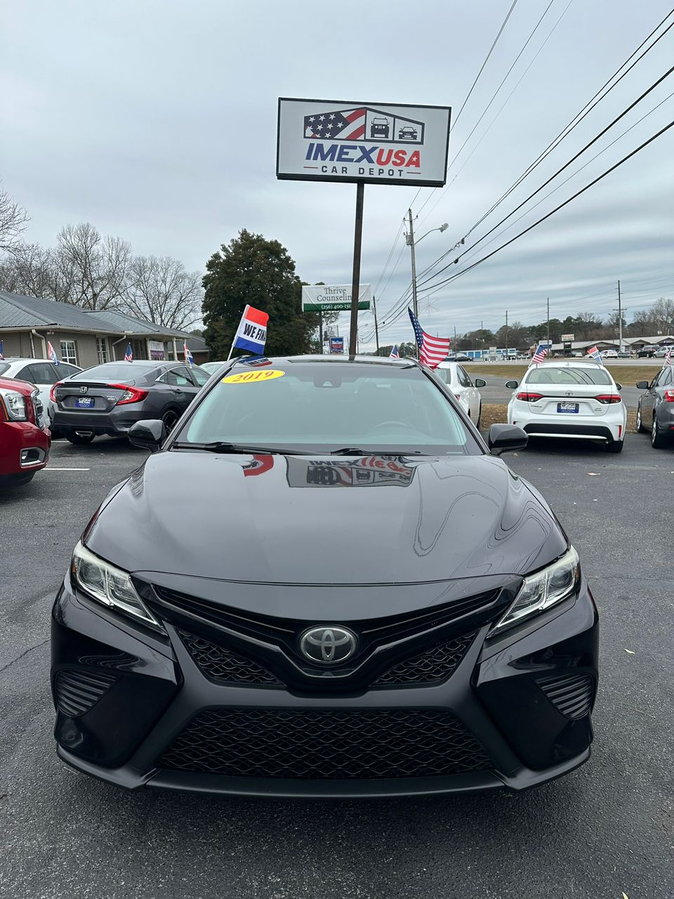 
								Toyota Camry SE Black 2019 full									