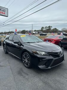 Toyota Camry SE Black 2019