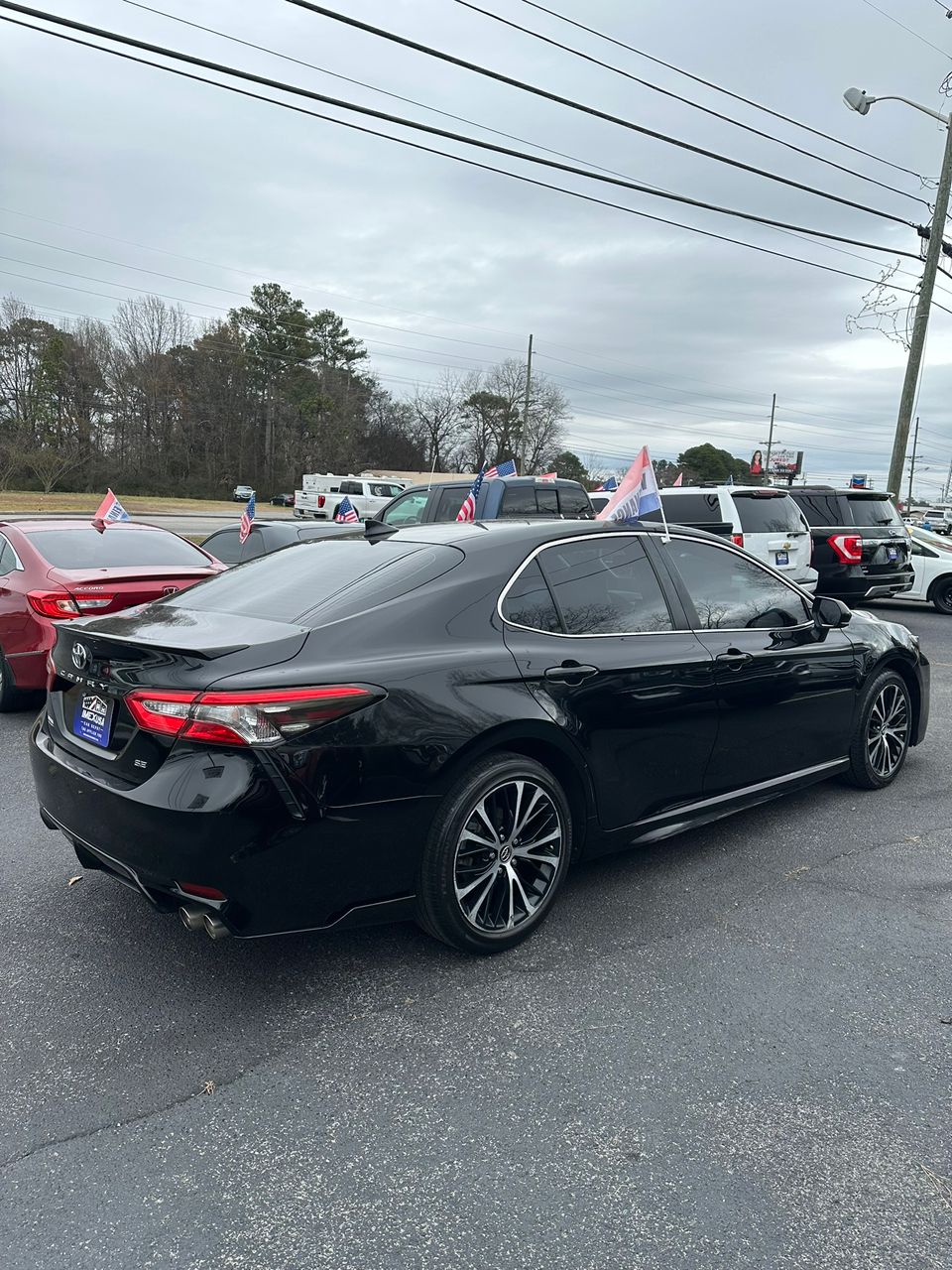 
								Toyota Camry SE Black 2019 full									