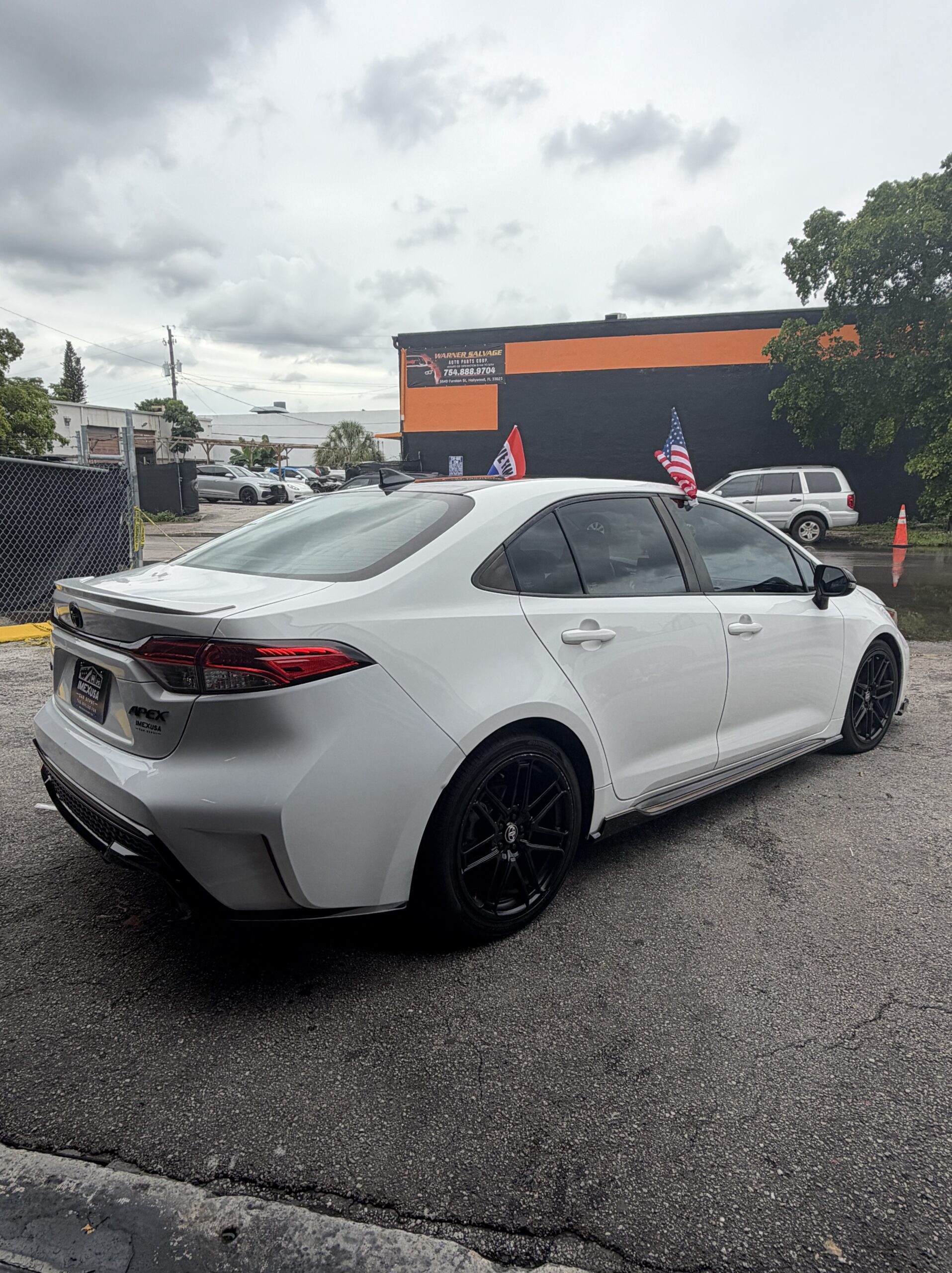 
								Toyota Corolla SE Apex Edition full									