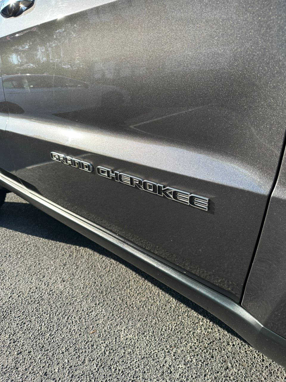 
								Jeep Grand Cherokee Limite 2017 Gray full									