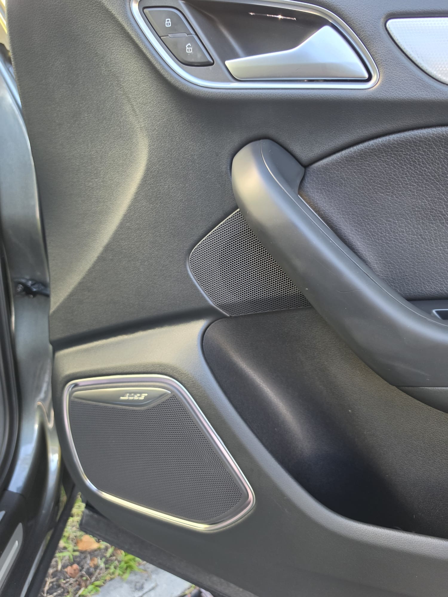 
								Audi Q3 Premium Plus 2018 Silver full									