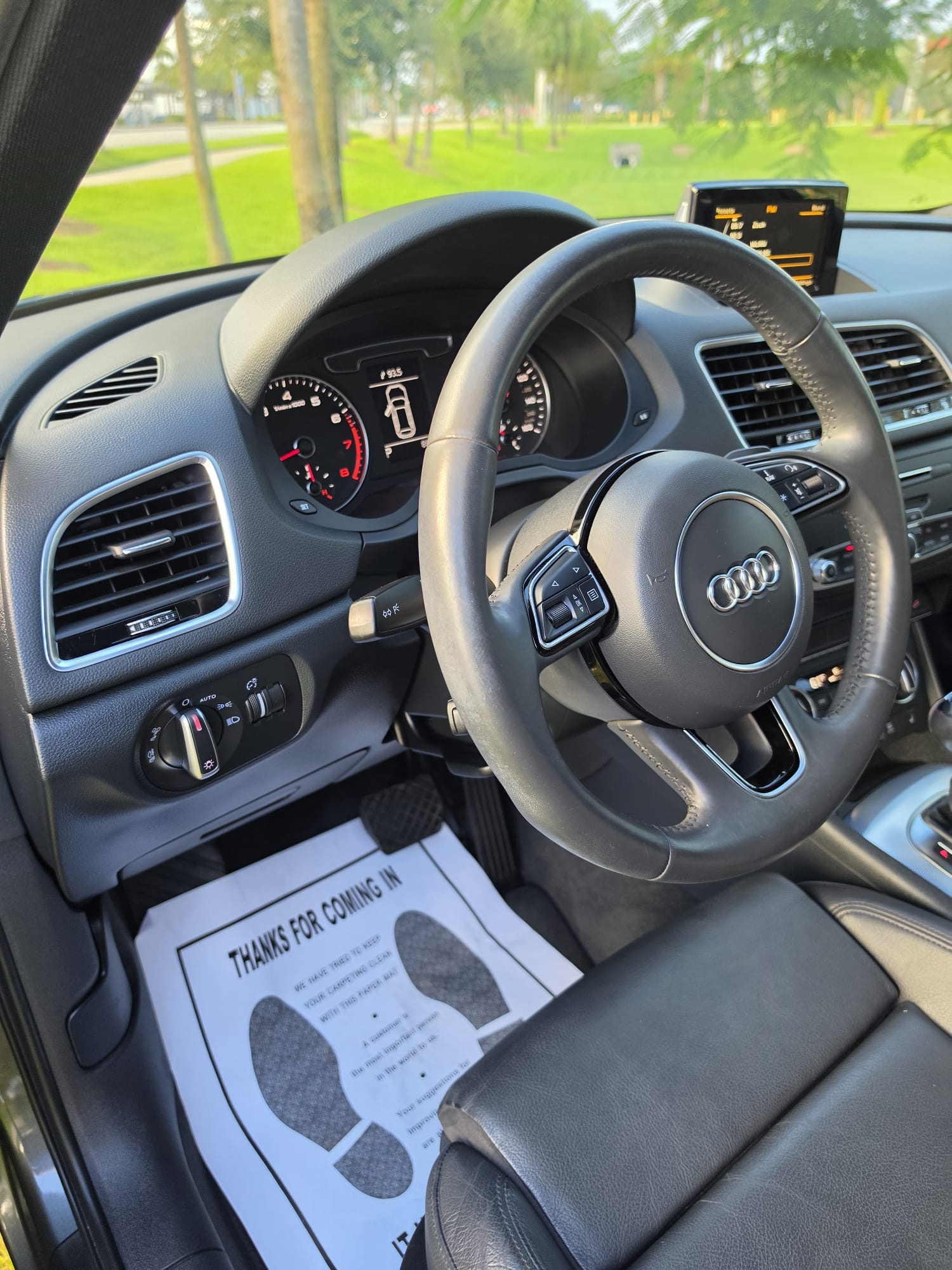 
								Audi Q3 Premium Plus 2018 Silver full									