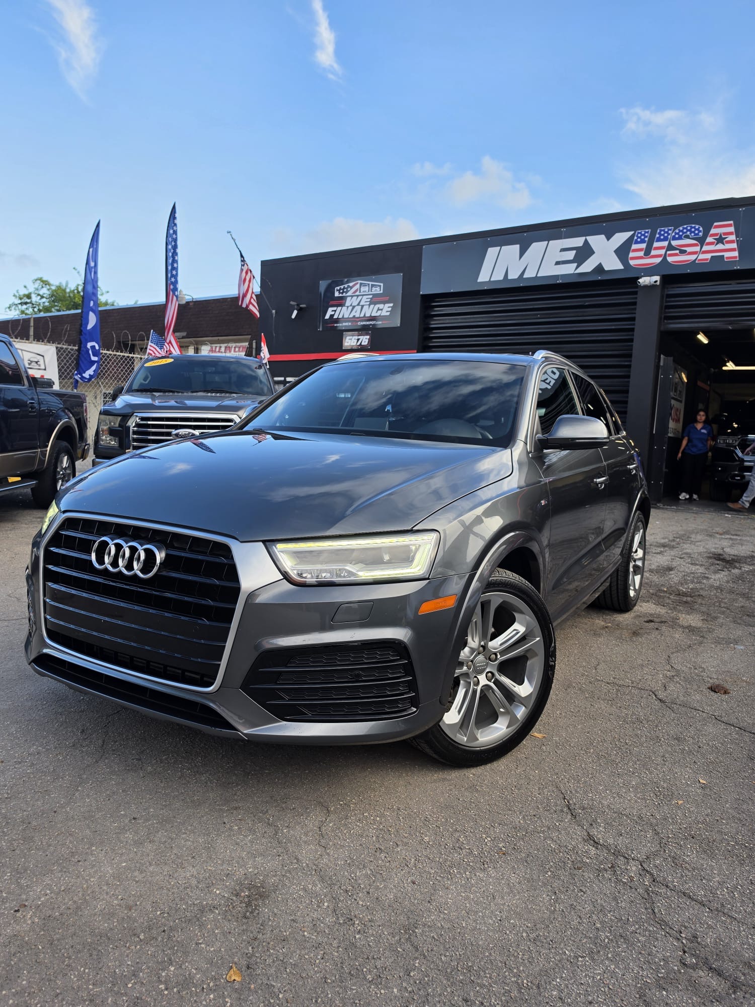 
								Audi Q3 Premium Plus 2018 Silver full									