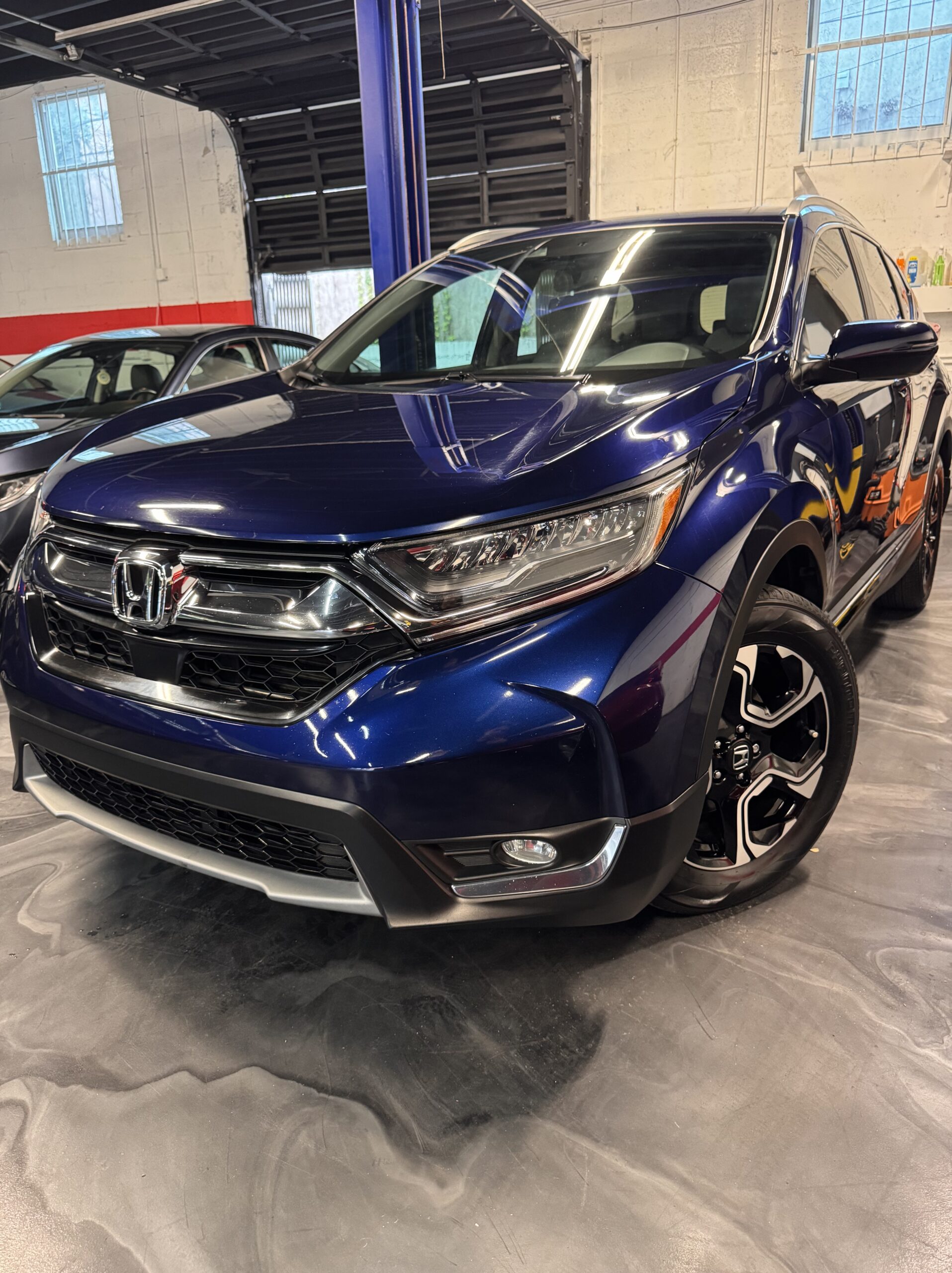 
								Honda CR-V Touring Sport 2017 Blue full									