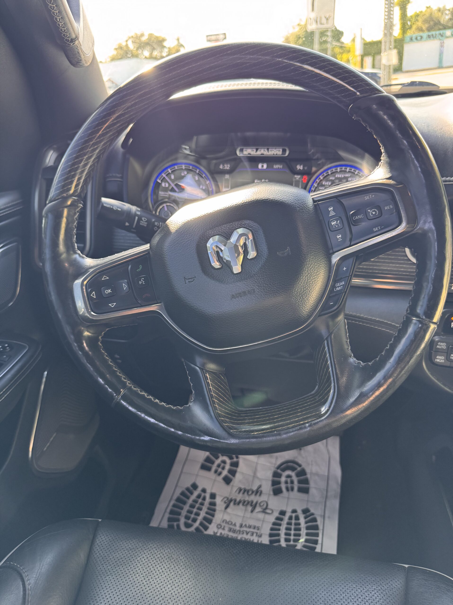 
								Ram 1500 Crew Cab Limited Pick-up V8 2019 full									