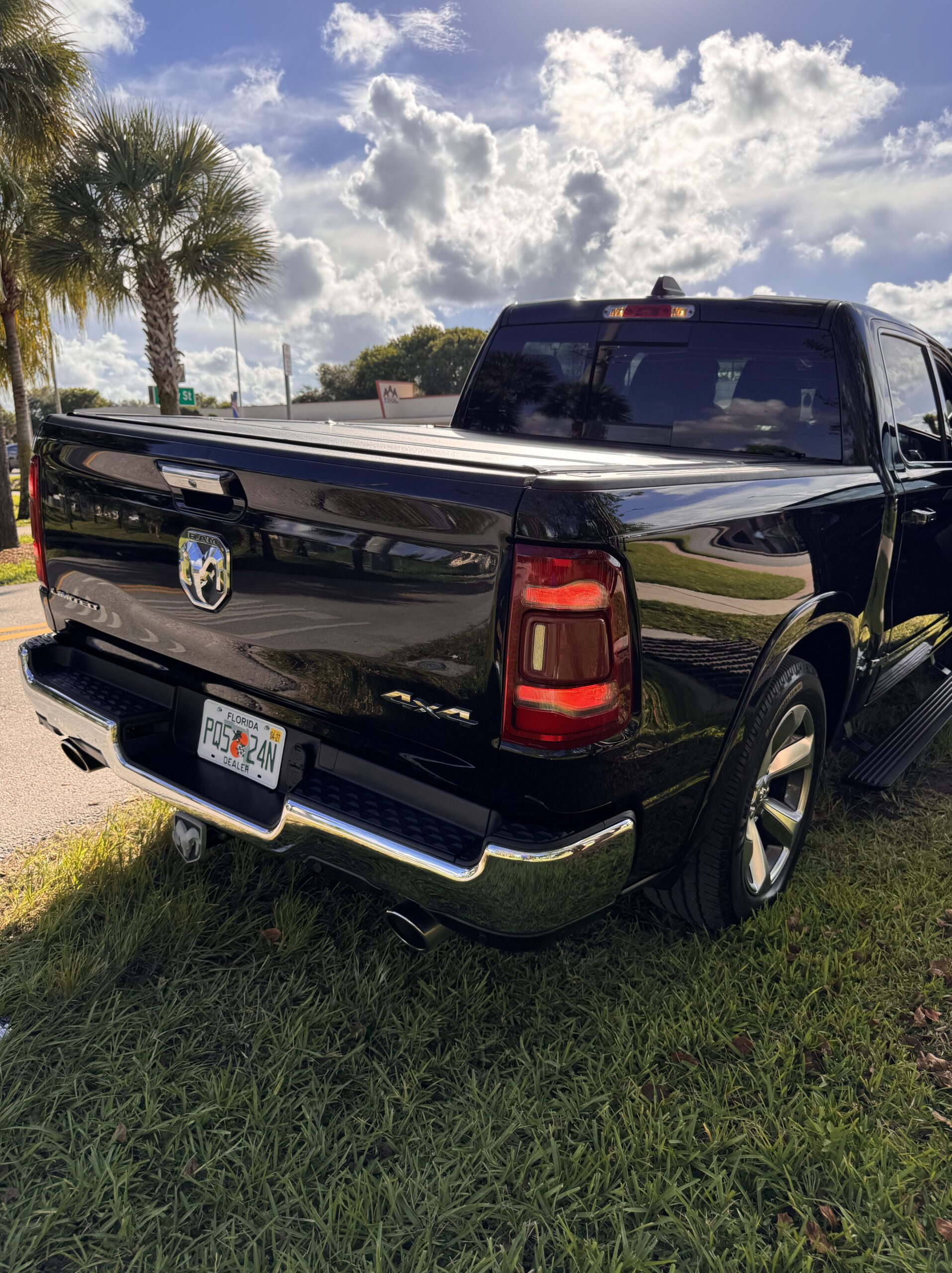 
								Ram 1500 Crew Cab Limited Pick-up V8 2019 full									