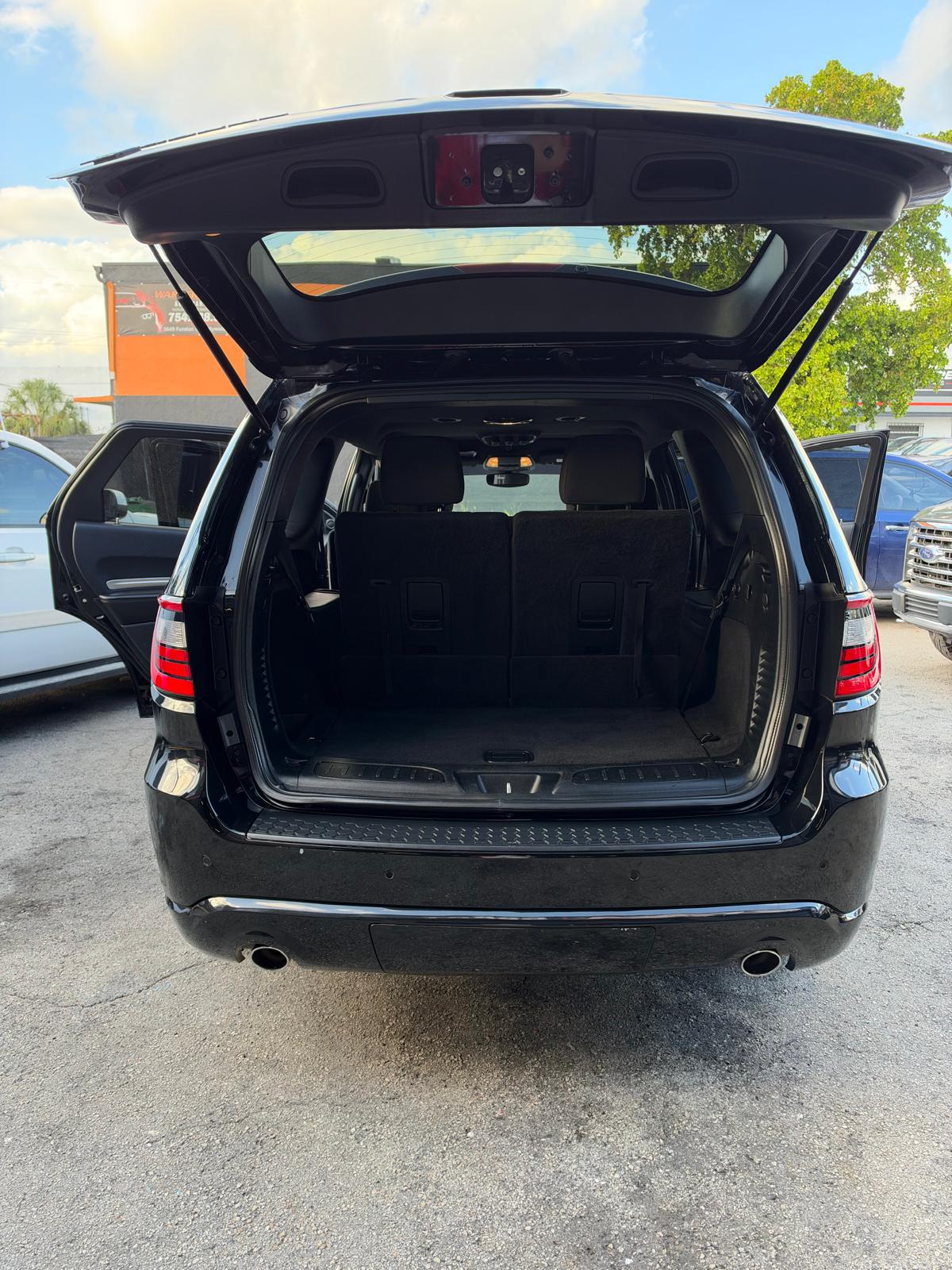 
								Dodge Durango SXT 2018 Black full									