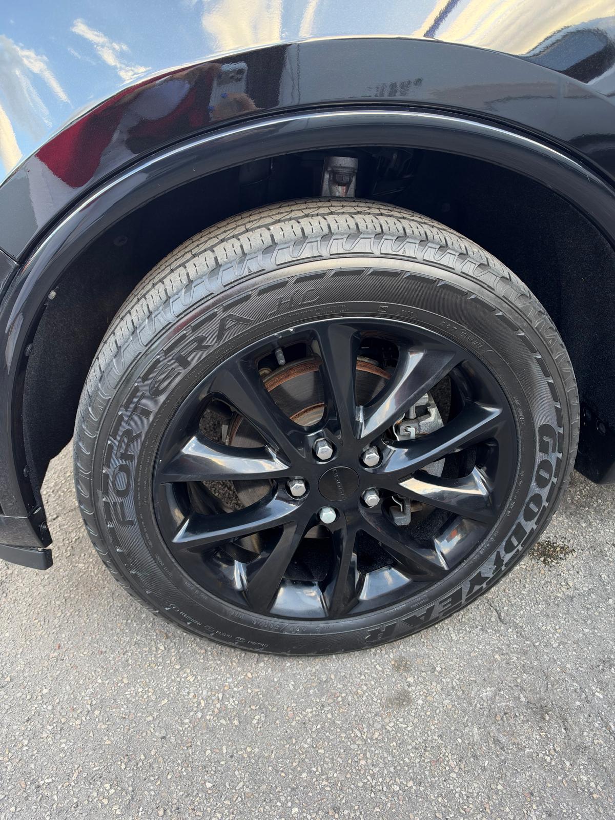 
								Dodge Durango SXT 2018 Black full									