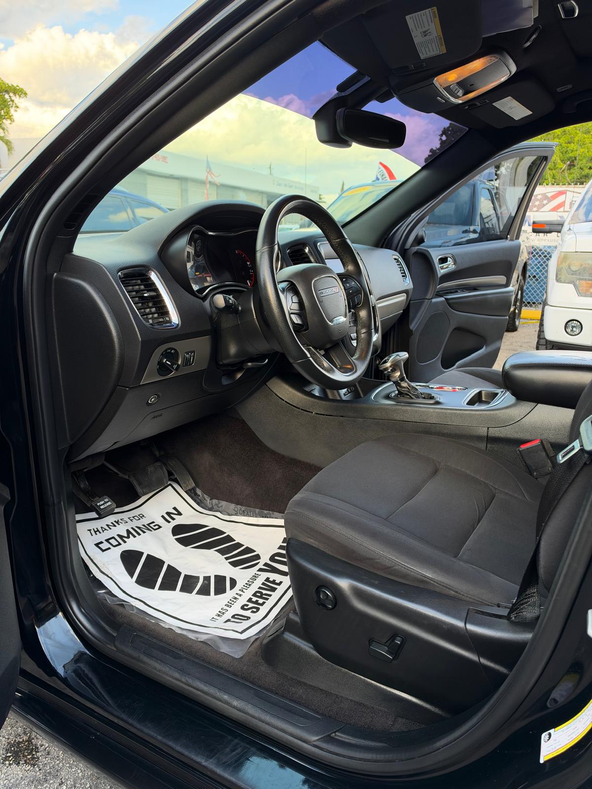 
								Dodge Durango SXT 2018 Black full									