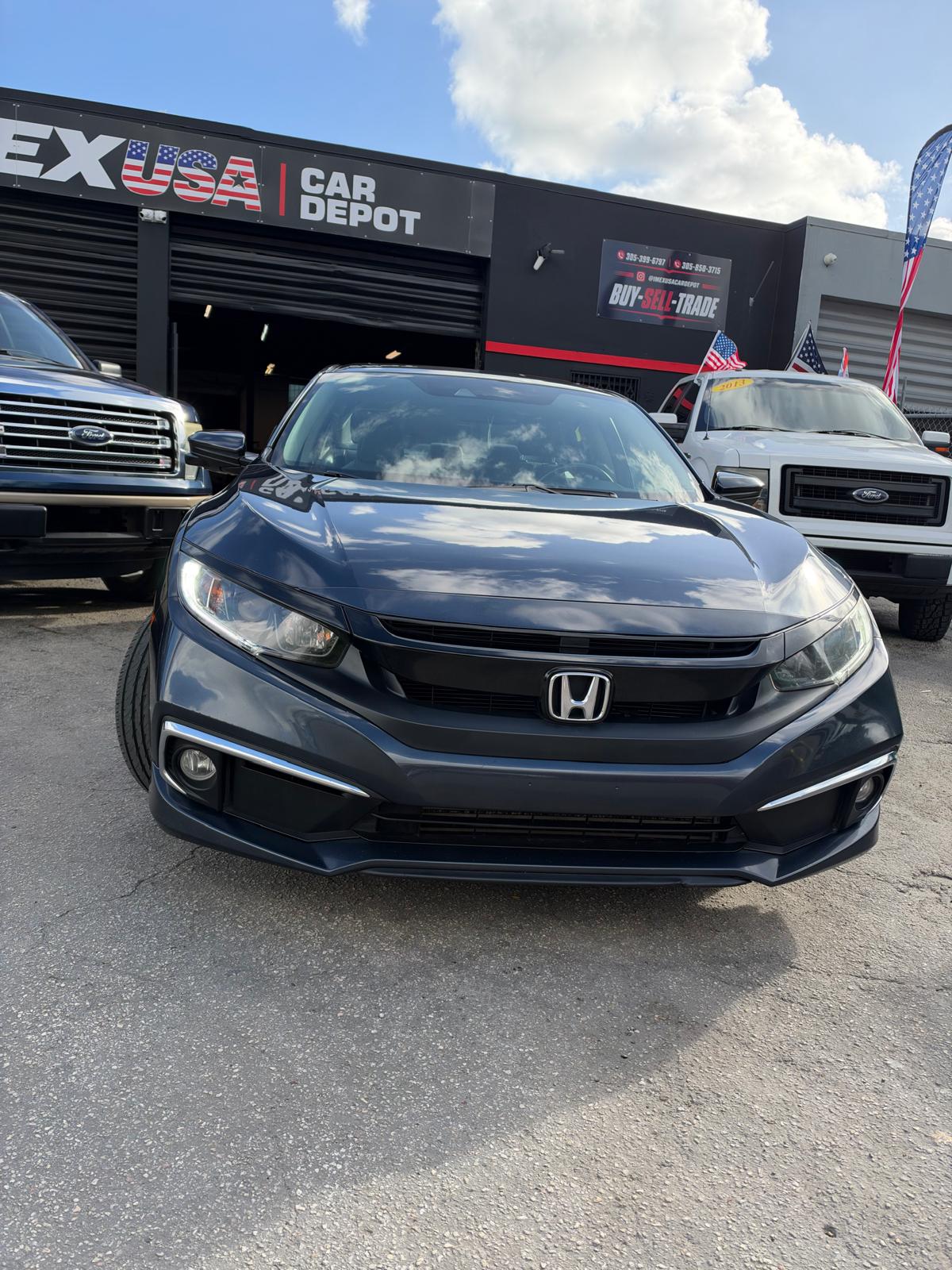
								Honda Civic EX-L Gray 2019 full									